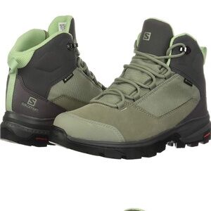 Salomon Outward Mid GTX Hiking Boots - Women's